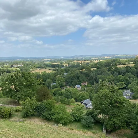 Dom wakacyjny Charming In A Typical French Village